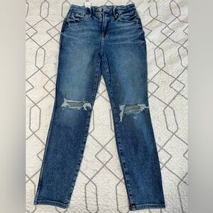 NWT Good American 8/29 Good Curve Skinny jeans-distressed-super cute!